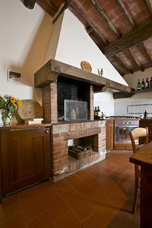 Agriturismo Il Torrione Lecchi Exterior photo